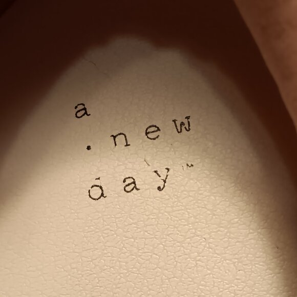 A New Day women's 'Madison' dusty rose pink faux leather lace up sneakers sz 12 - Picture 10 of 11